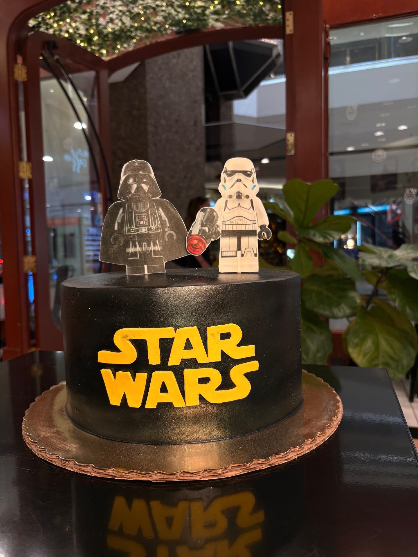 Birthdays cake 10